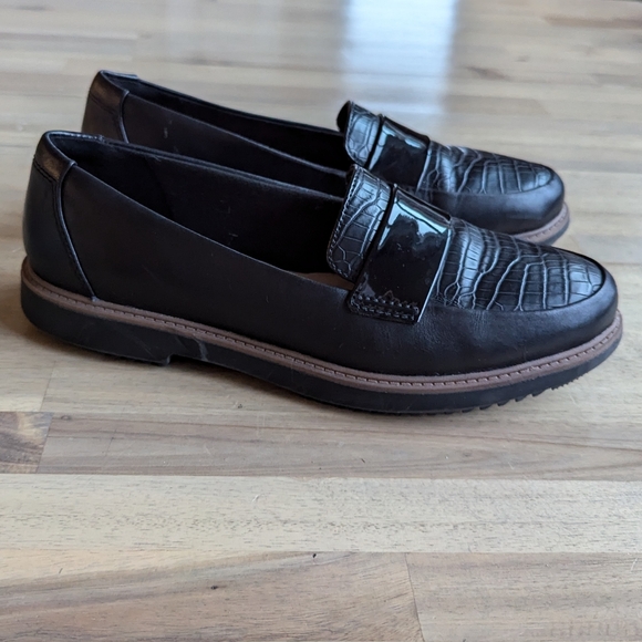 Clark's Raisie Arlie Loafers - Picture 3 of 9